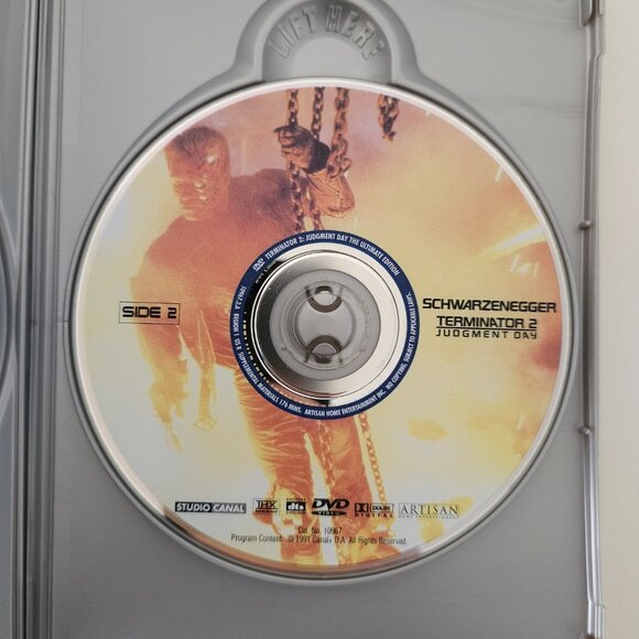 Terminator 2: Judgment Day DVD 1991 Ultimate Edition - Arnold Schwarzenegger - Picture 6 of 7